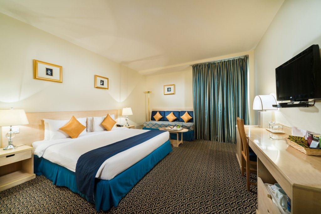 Tulip Inn Downtown מוסקט מראה חיצוני תמונה