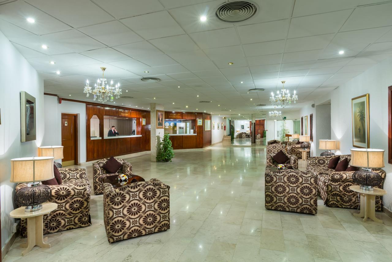 Tulip Inn Downtown מוסקט מראה חיצוני תמונה
