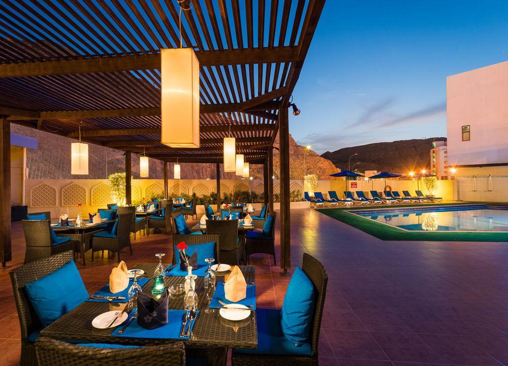 Tulip Inn Downtown מוסקט מראה חיצוני תמונה