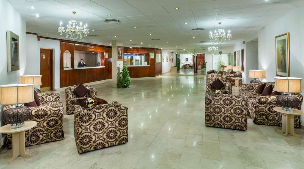 Tulip Inn Downtown מוסקט מראה חיצוני תמונה