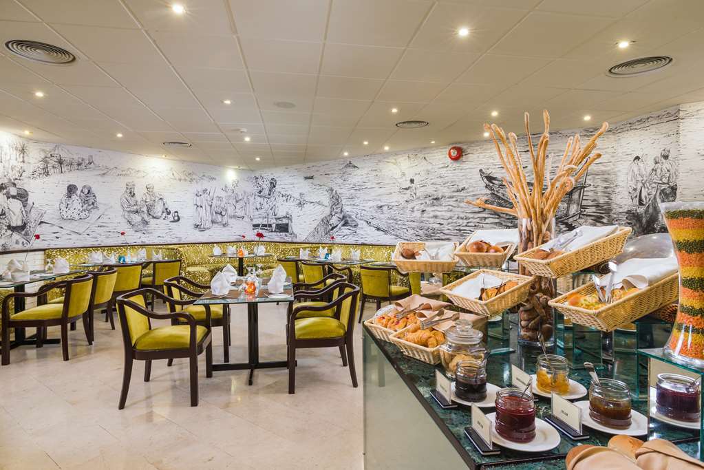 Tulip Inn Downtown מוסקט מראה חיצוני תמונה
